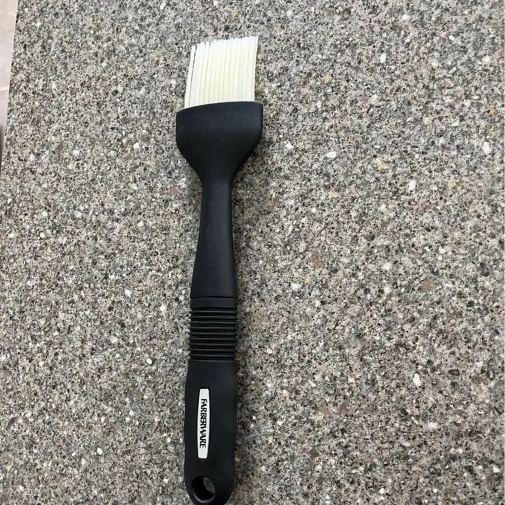 Silicone basting brush